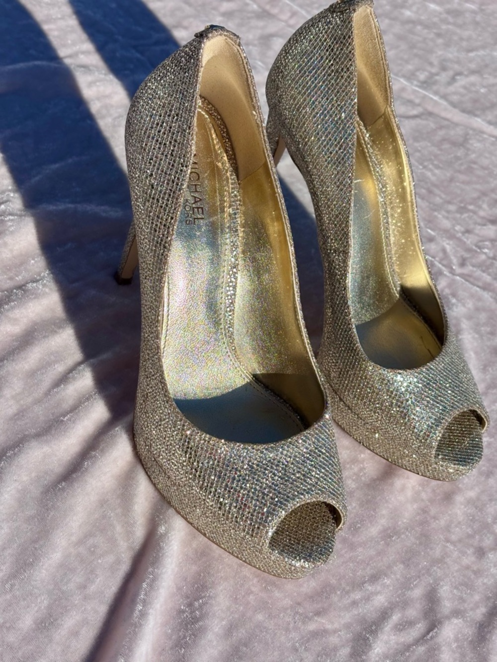 Michael Kors Metallic Glitter Platform Heels‎ Peep Toe Silver Gold size 7